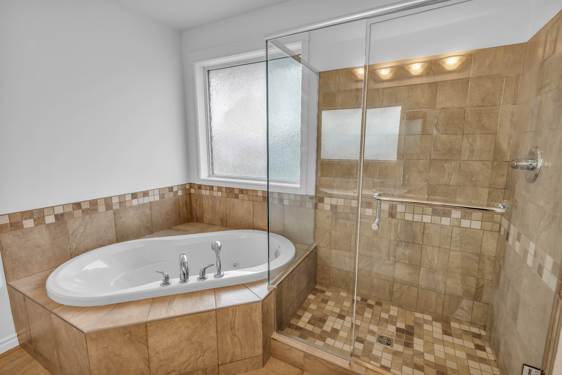 石桥独栋出售- 435 McIntosh Court,  —— 林与唐地产 - 5